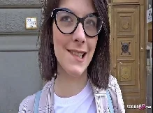 Mulher mostrando cu e pedindo por sexo anal