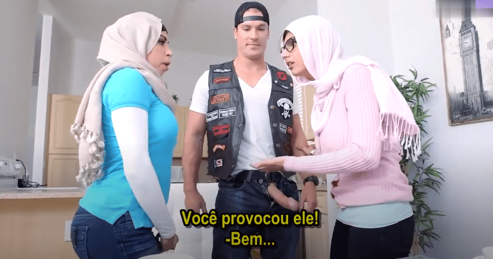 Mia Kalifa legendado sexo com a mãe e o namorado