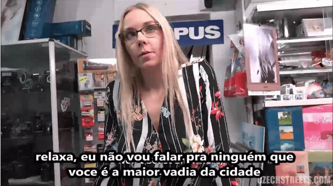 Vídeo pornô com legenda fudendo o cu da casada no trabalho