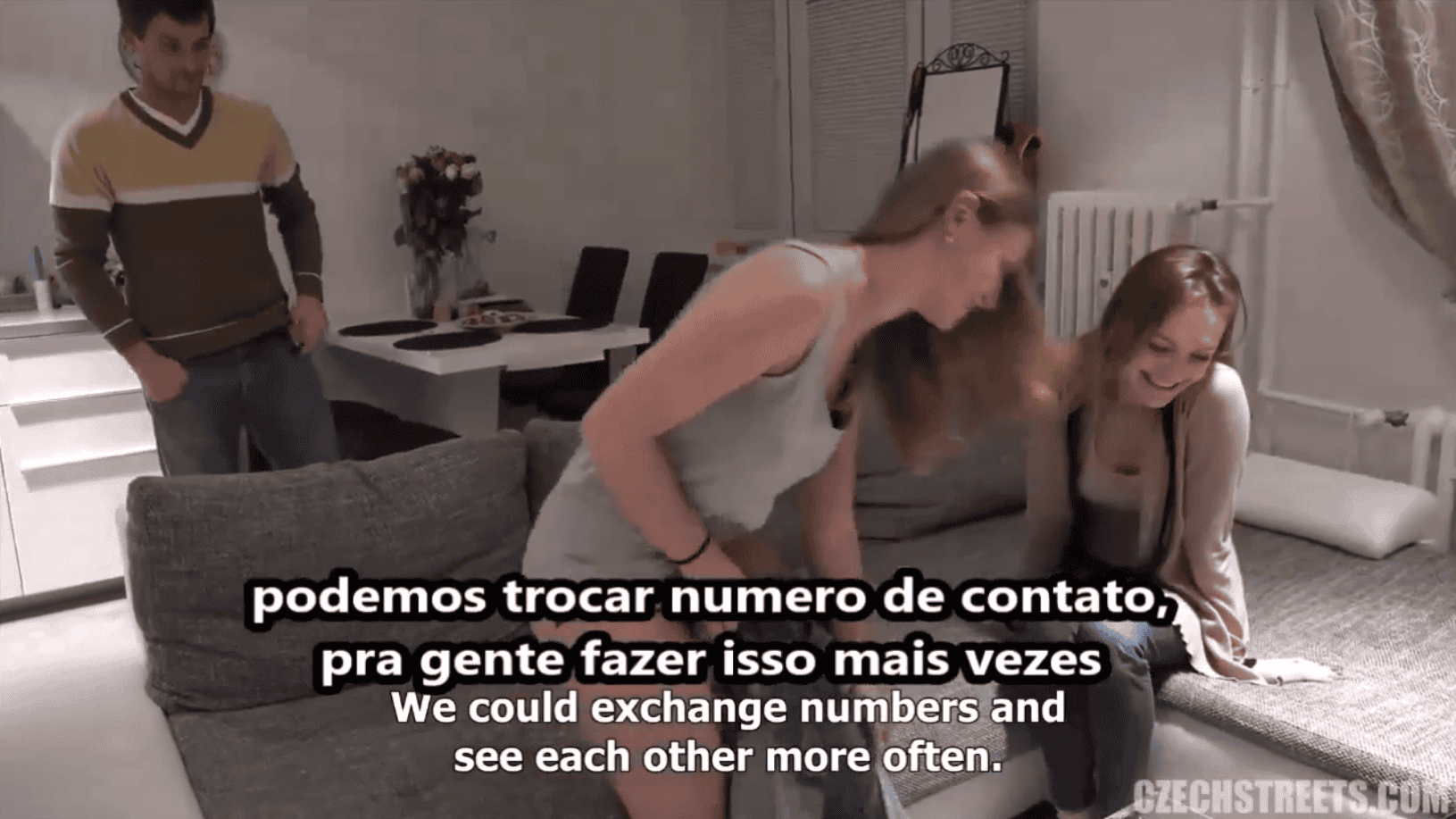 Pornocomlegenda com sexo em troca de casais onde a putaria é completamente liberada.
