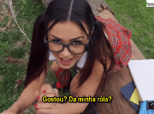 Sexo legendado com universitária estudando sem calcinha na faculdade