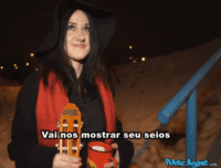 Sexos legendado com garota que tocava violão na rua por dinheiro
