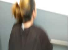 Putinha gravando vídeo no trabalho e se divertindo