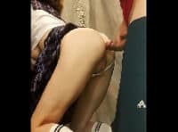 Sexo anal gostoso faz a gostosinha gemer na primeira vez