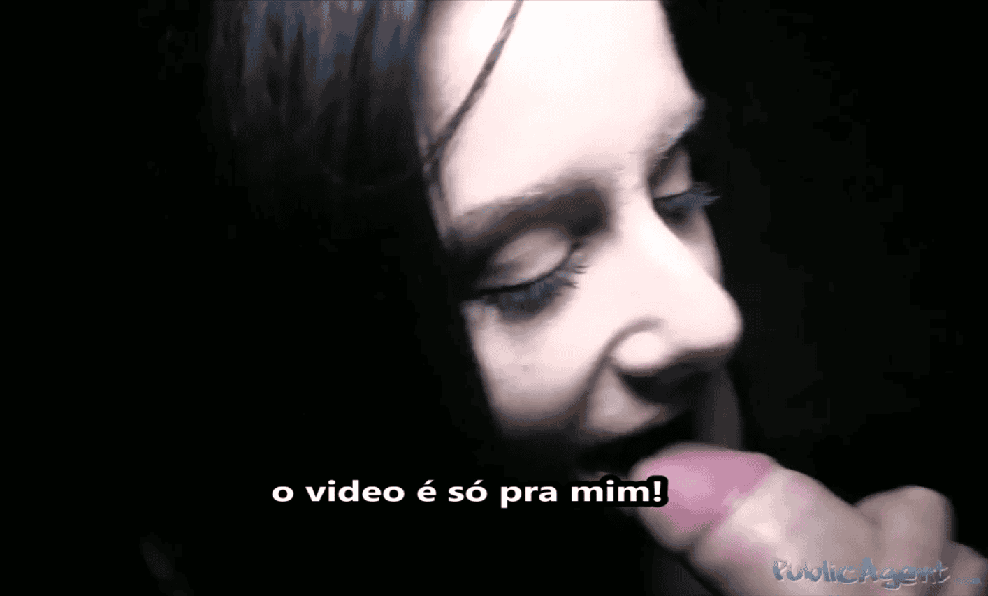 Sexo por dinheiro com legenda com uma gostosa sendo fodida e mamando gostoso na pica enorme.