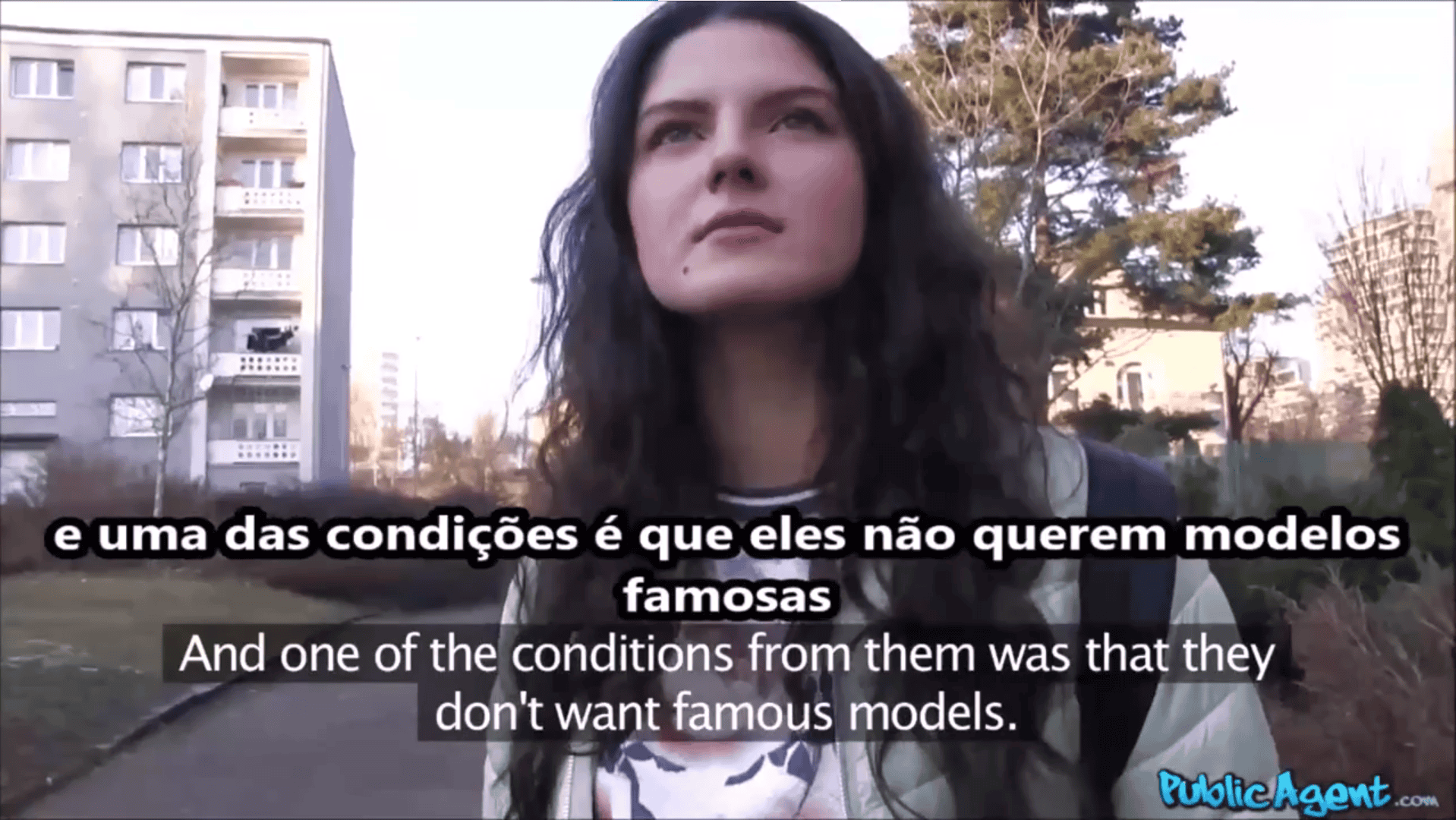 Site de sexo legendado com Italiana gostosa traindo o namorado com o falso agente de modelos.