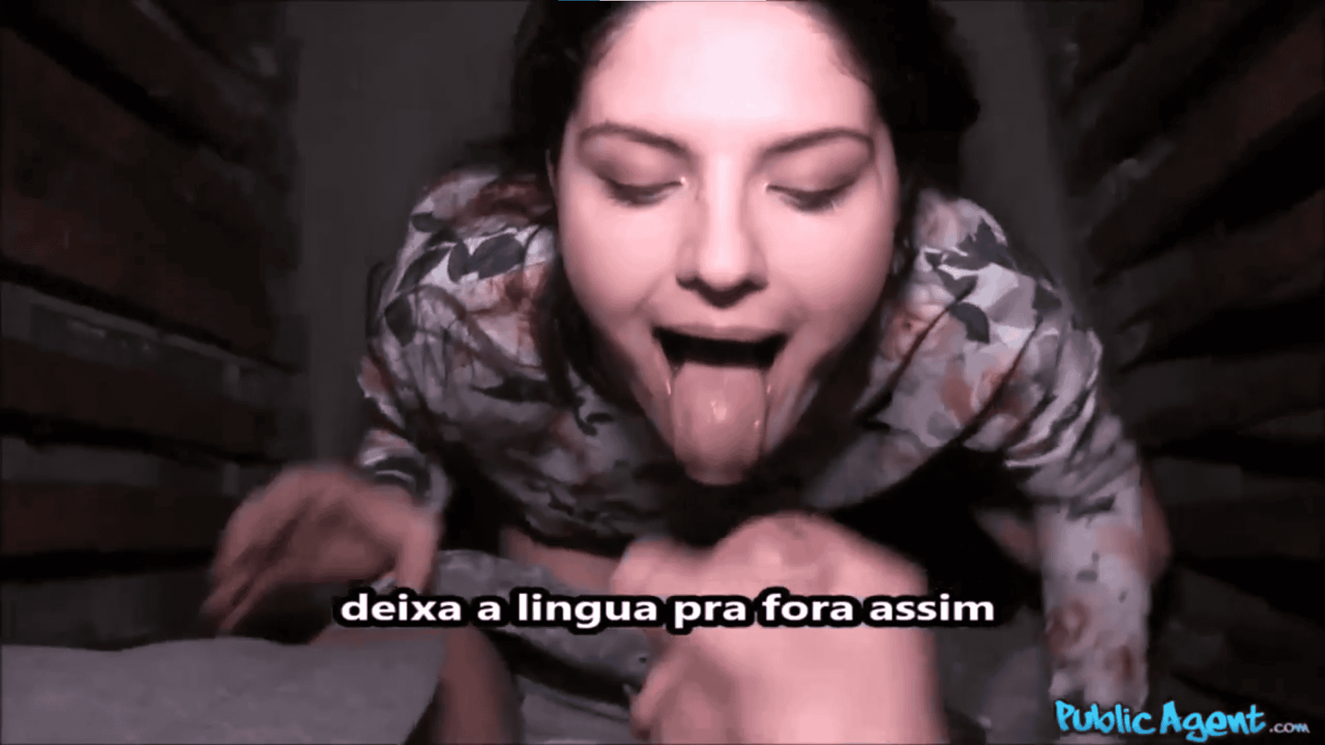 Site de sexo legendado com Italiana gostosa traindo o namorado pedindo por leitinho quentinho na boca para engolir tudo.