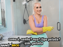 Pornlegenda empregada gostosa limpando a casa pelada
