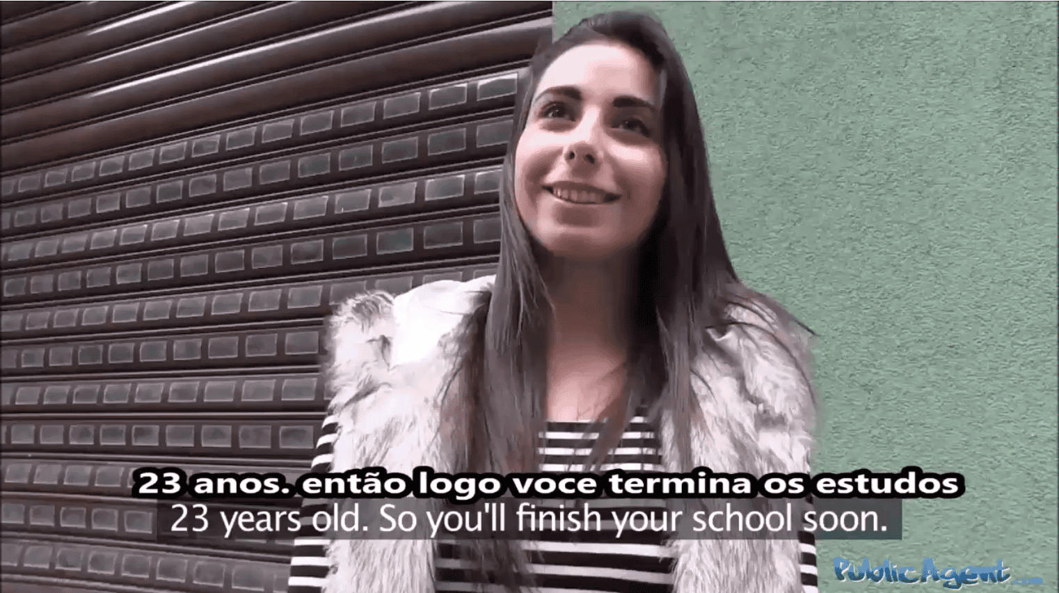 Pornocomlegenda novinha linda aceitando ir tirar fotos de roupas intimas com o safado.