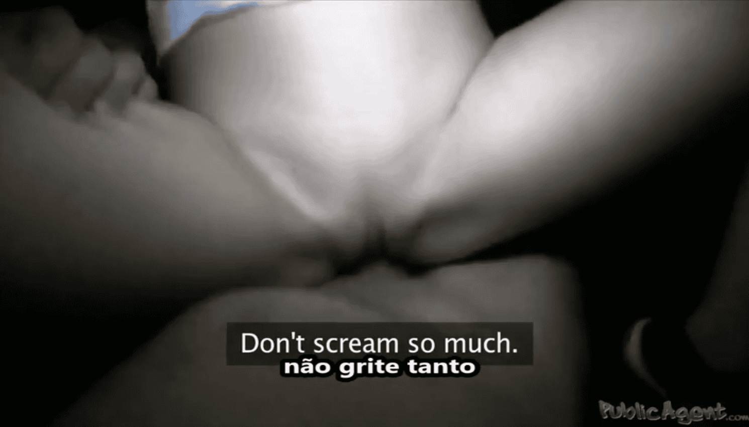 Transa legendada com ninfeta dando a buceta por dinheiro, mandando enfiar bem fundo.