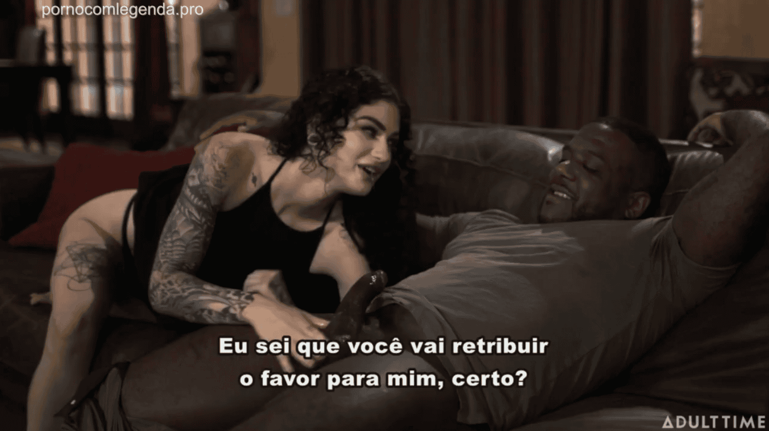 A novinha linda adorou meter o pau do amigo dentro da boca.