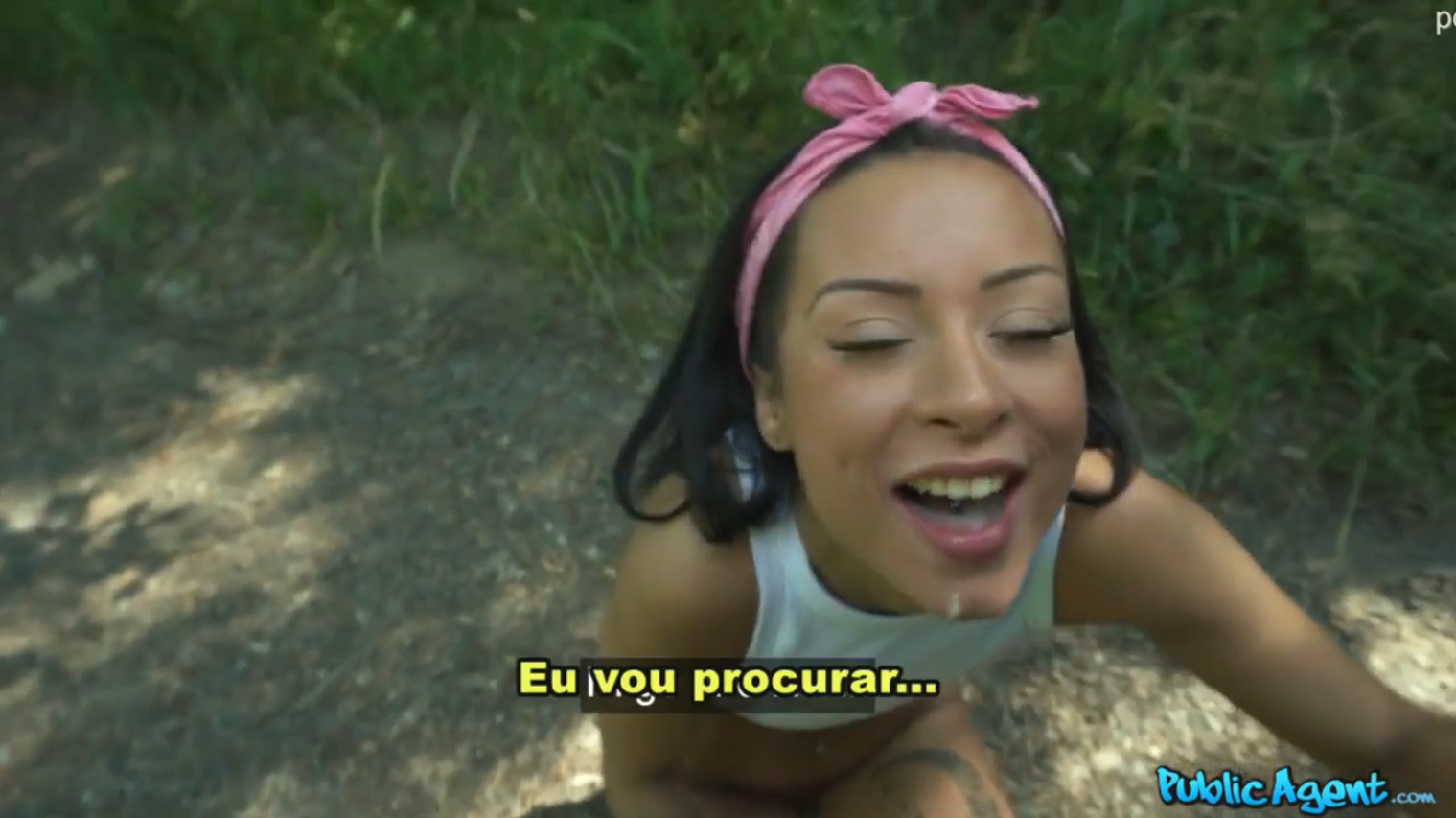 Deu a buceta em troca de carona no porno com legenda, e ainda pediu para gozar dentro da boca.