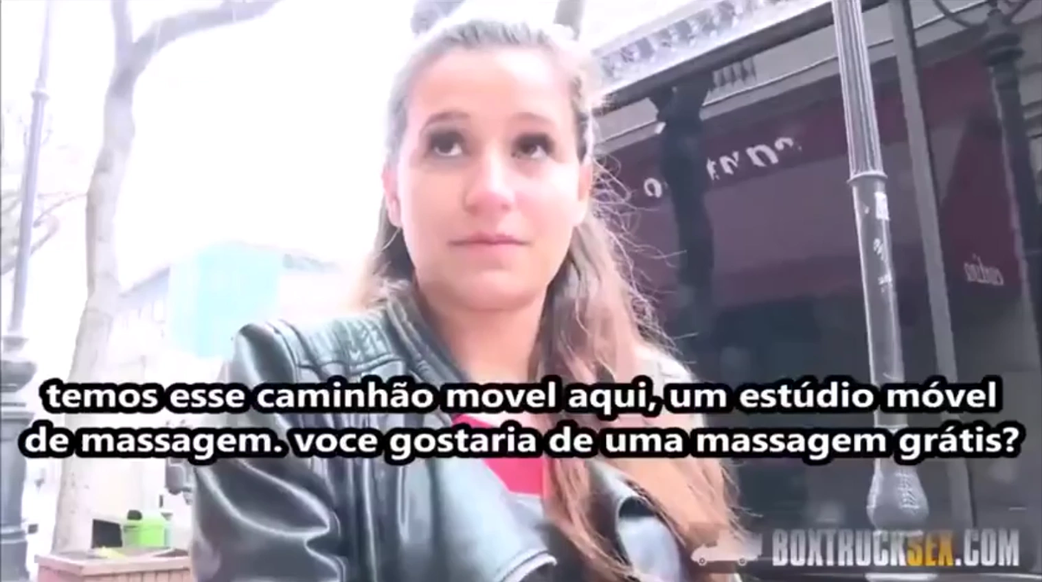 Pornô legenda massagem grátis com final feliz, onde a novinha goza gostoso.