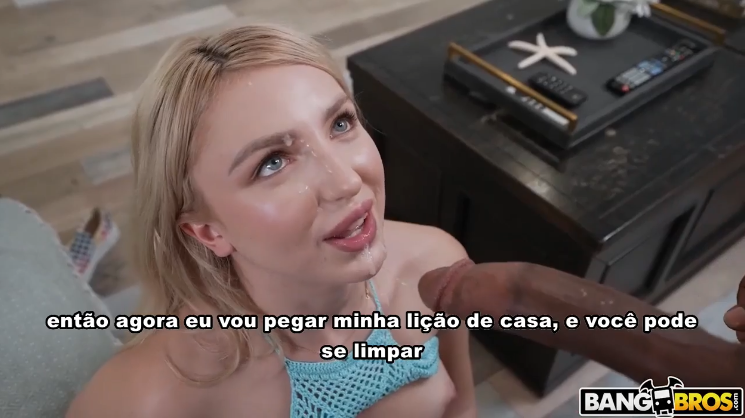 Vídeos de incesto legendado em português com safada ganhando leitinho na boca do padrasto negro dotado.