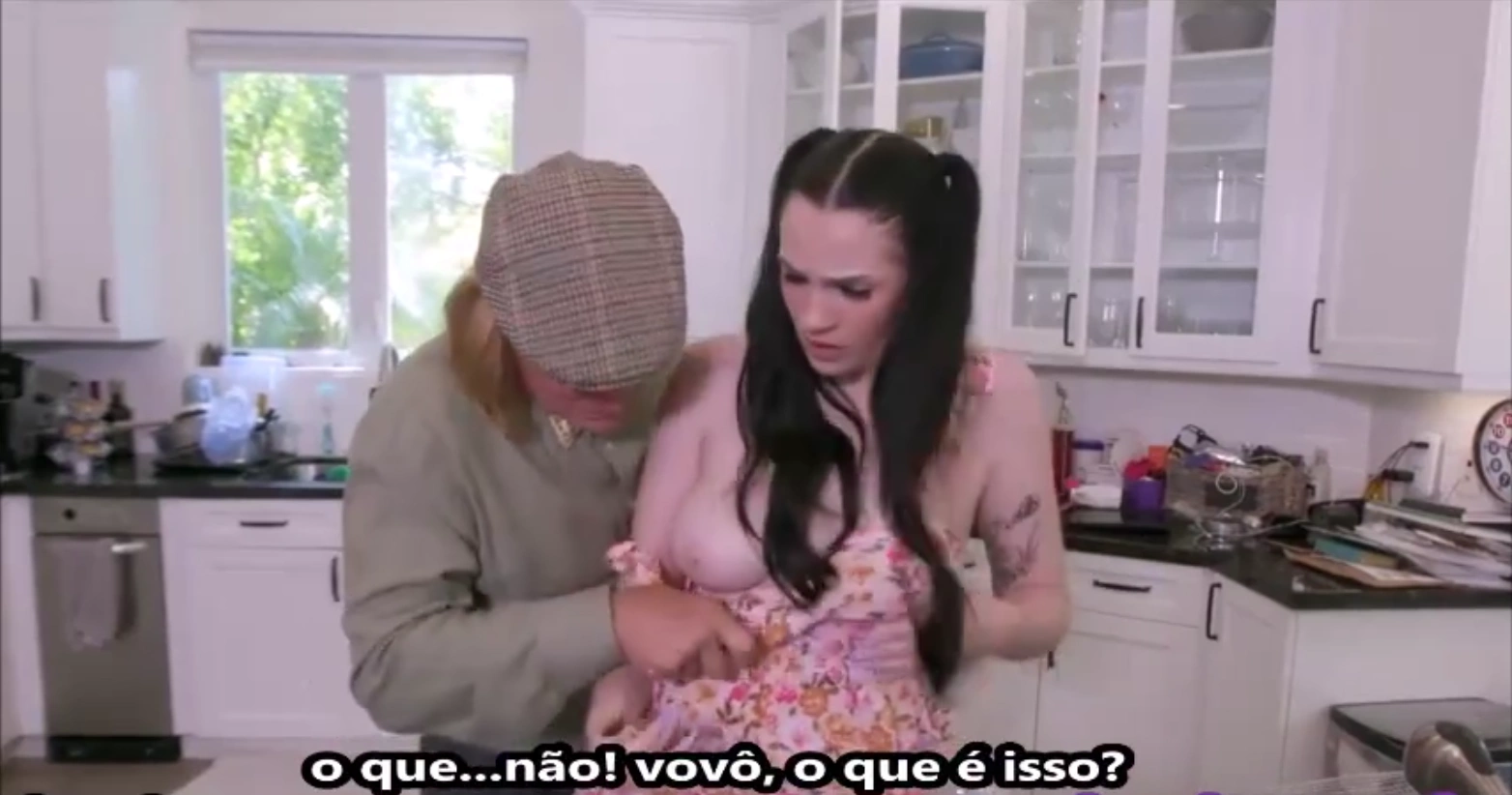 Xnxxlegendado vovô viciado em doces provando o mel da buceta da neta, que era um mel muito gostoso.