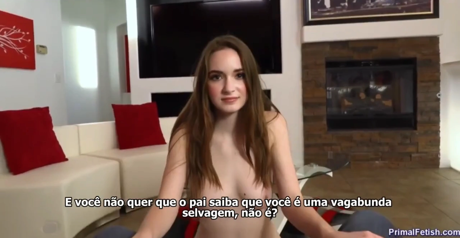 Sexo legendado chantageando a irmã vadia demais, provocando com palavras sujas e olhares cheios de desejo.