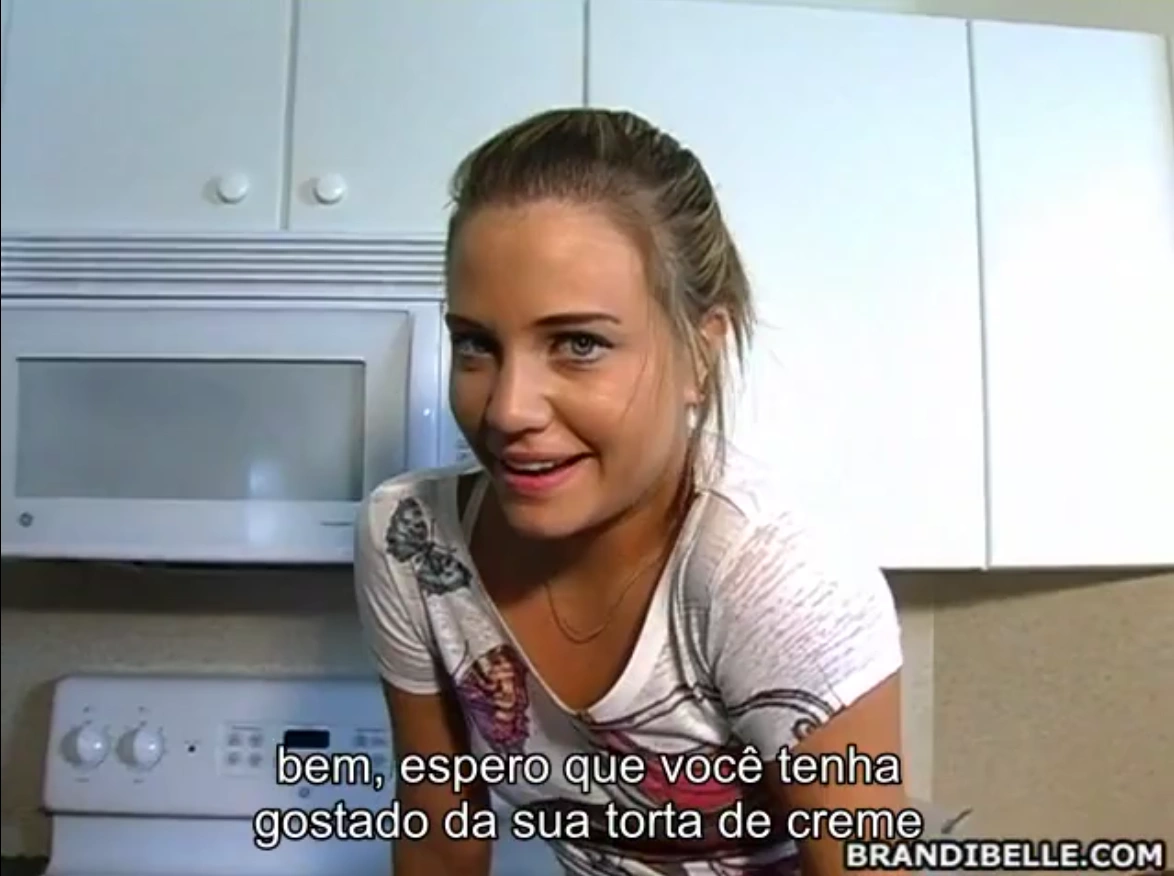 Ninfetinha deixou gozar dentro da bucetinha nesse porn com legenda safado, pedindo mais depois de sentir tudo pulsando.