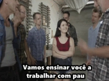 Aprendendo a mexer com pau na aula de marcenaria – porno com legenda