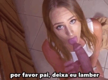 Espionando o padrasto no banheiro – incesto legendado