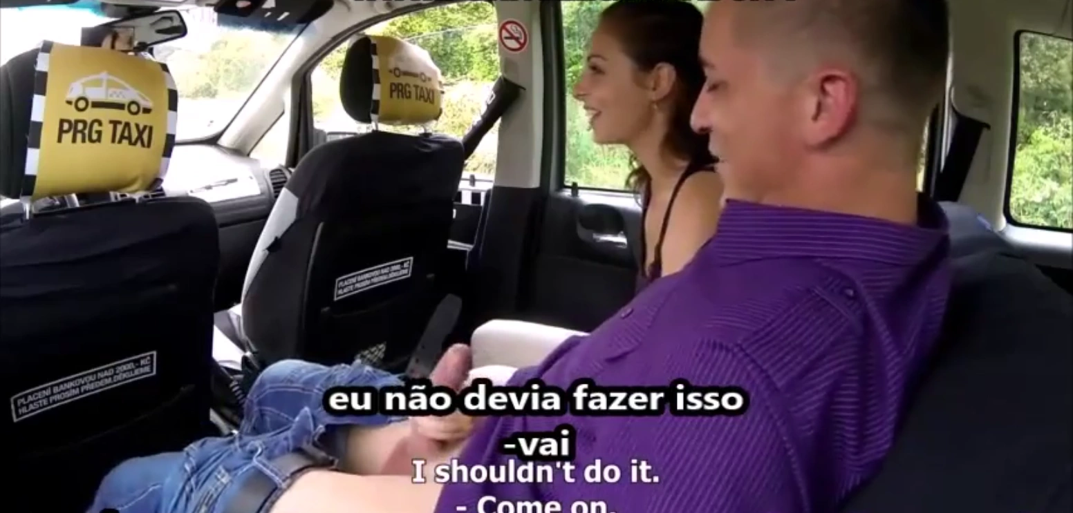 Passageira casada foi seduzida pelo taxista bem dotado, porno com legenda, demonstrando habilidades na direção e no prazer