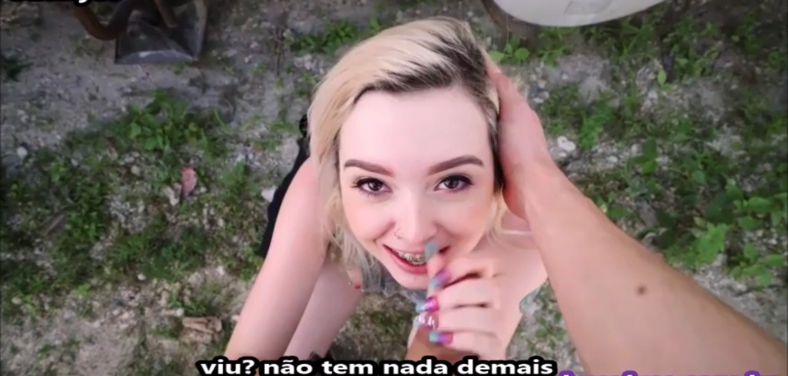 Novinha deu a buceta pro caminhoneiro nesse sexo legendado perfeito, satisfazendo seu desejo por uma trepada intensa e selvagem