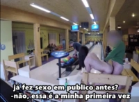 Sexo na pista de boliche com novinha linda – pornô legenda