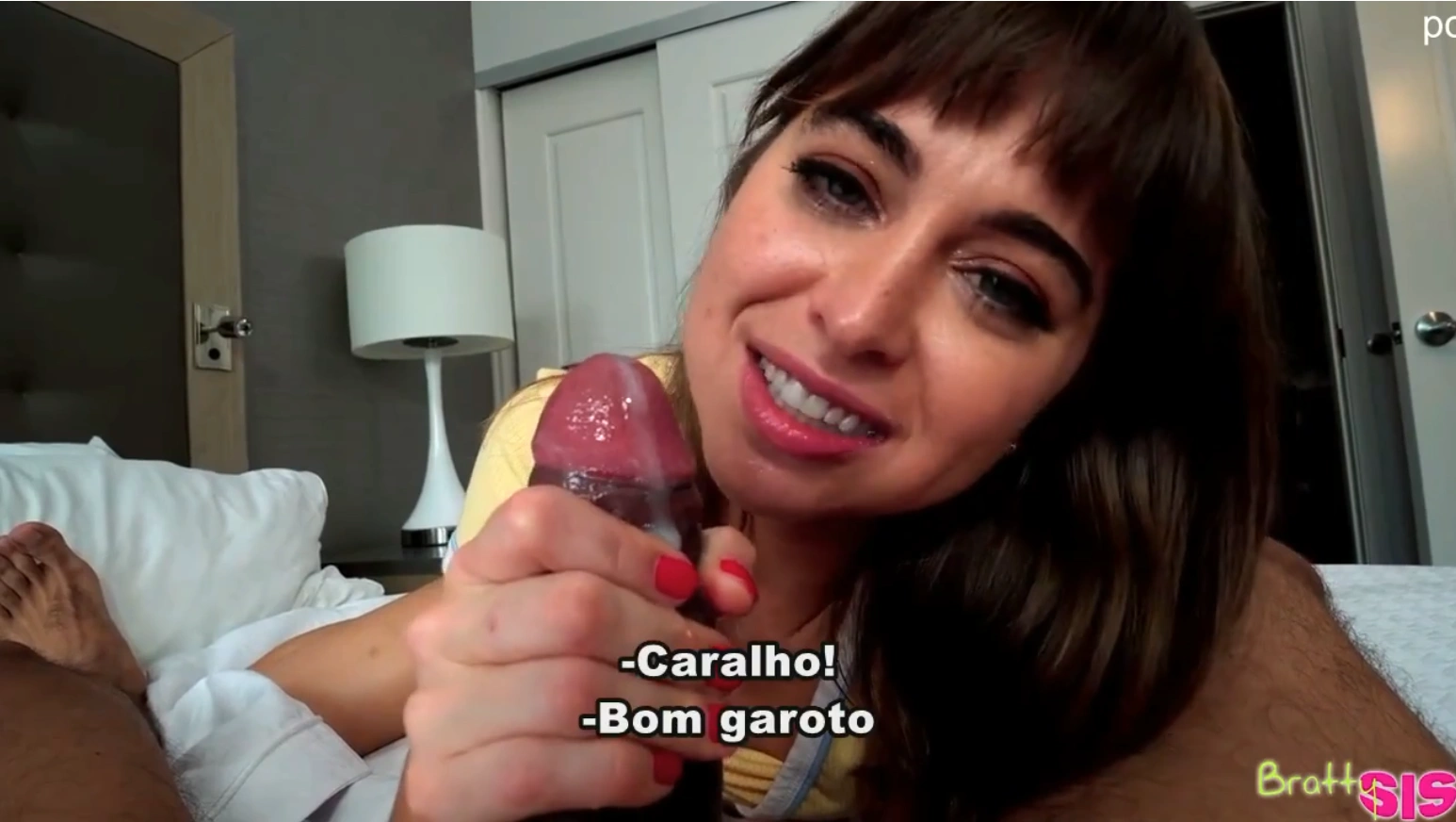 Incesto legendado brincadeira acaba em sexo entre irmãos safadinhos, se entregando aos desejos proibidos e excitantes, gemendo