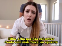 Padrasto comeu a enteada depois da escola – incesto legendado