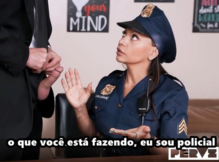 Policial gostosa fudeu com diretor da escola – pornô legenda