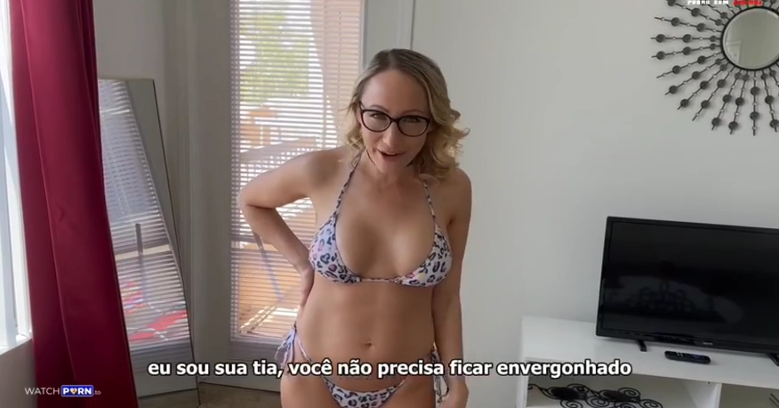 Tia dando pro sobrinho incesto legendado bom demais, provocando o sobrinho com olhares cheios de desejo e malícia