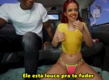 Van do sexo dando carona pra novinha gata – sexo legendado
