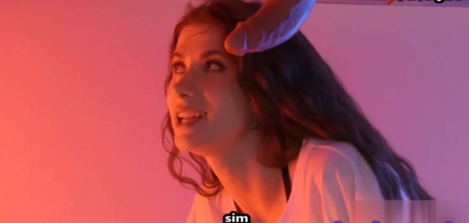 Anal legendado corno dormindo e a namorada sendo enrabada bem gostoso, sussurrando putaria no ouvido enquanto rebola gostoso