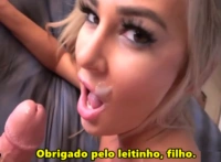 Massageando a buceta da madrasta – incesto legendado