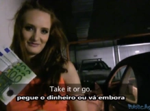 Tirou a camisinha sem a novinha perceber  – Legendado