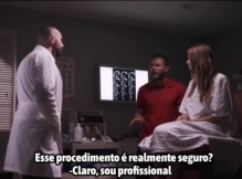 Ginecologista se divertindo com a paciente – Legendado