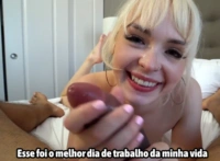 Novinha traída transa com homem da manutenção – Legendado