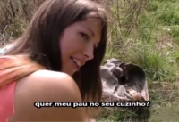 Corno deixou a namorada dar o cu no mato – Anal legendado