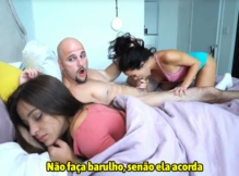Porno legendado sexo com amiga da namorada enquanto dormia