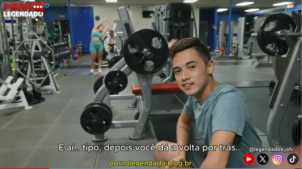 Pornô legenda cavalona deu pro novinho no banheiro da academia e gozou enquanto rebolava sem parar e engolia tudo até ele ficar seco no pau.